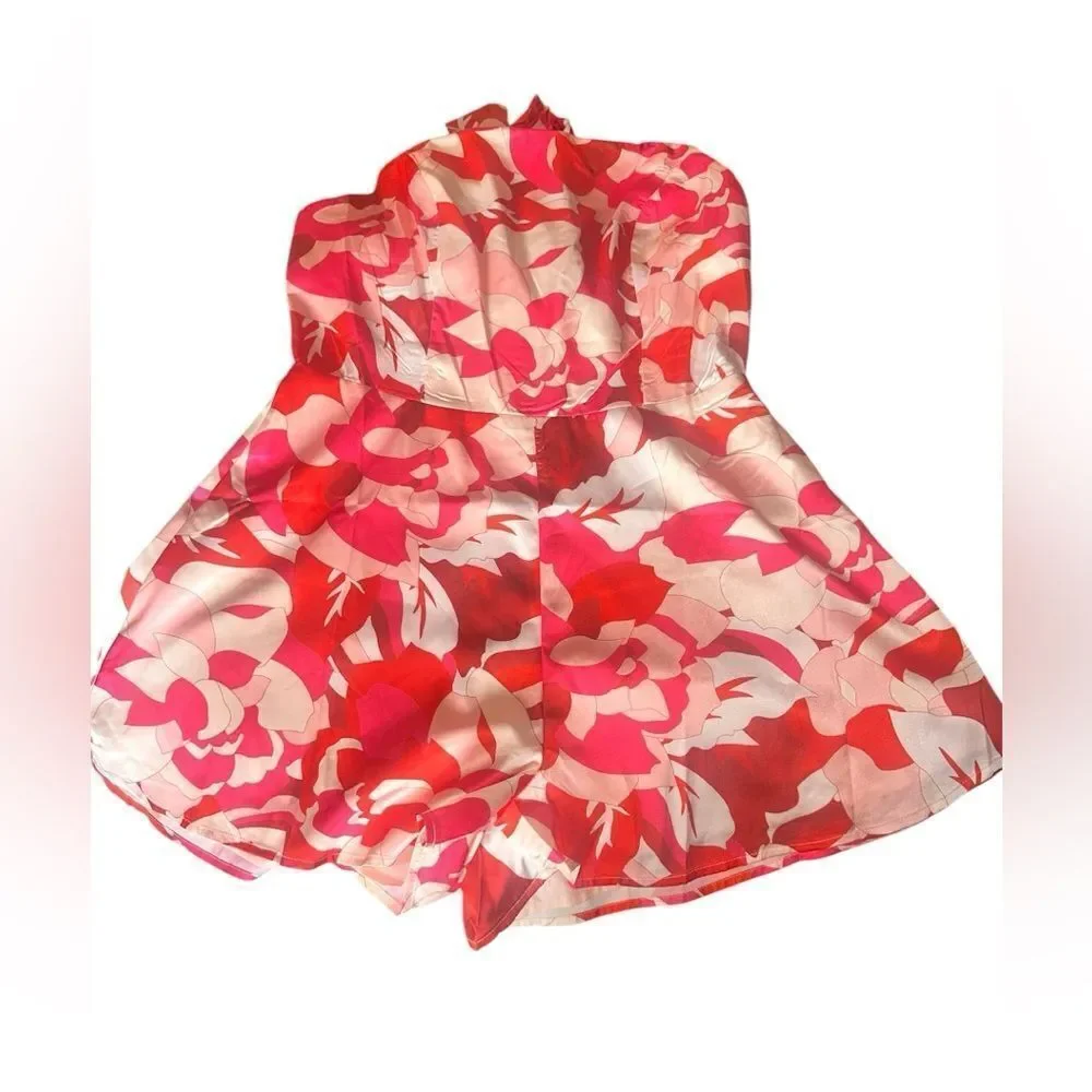 Lulu’s Satin Pink, Red and White Floral Halter Neck Romper. Size L. NWT